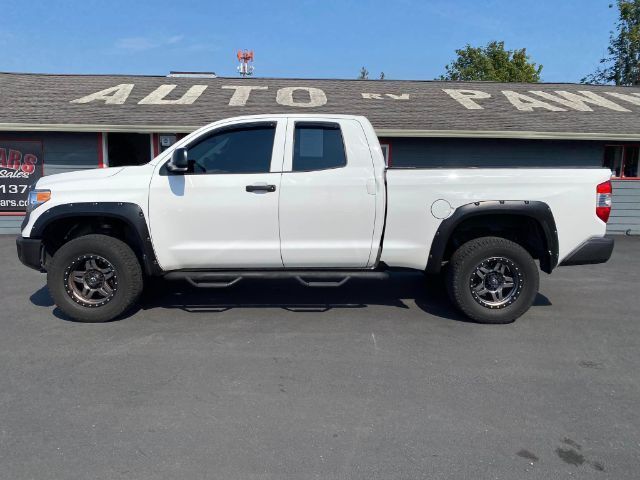 2017 Toyota Tundra SR5