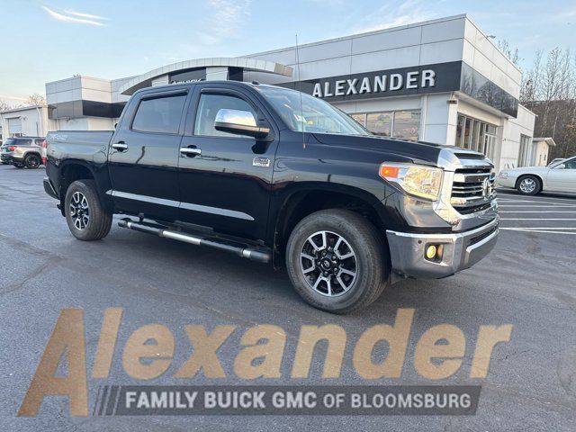 2017 Toyota Tundra Platinum