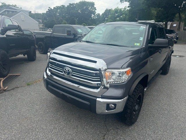 2017 Toyota Tundra SR5