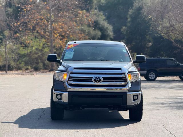 2017 Toyota Tundra SR5