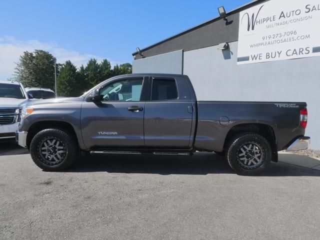 2017 Toyota Tundra SR5