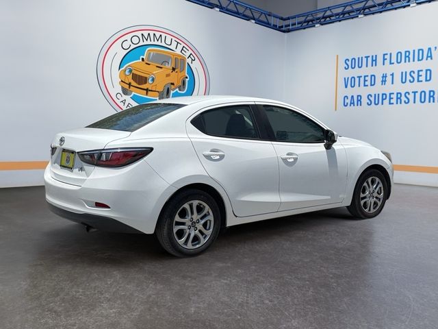 2017 Toyota Yaris iA Base