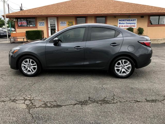 2017 Toyota Yaris iA Base