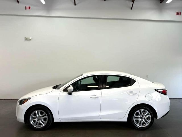 2017 Toyota Yaris iA Base