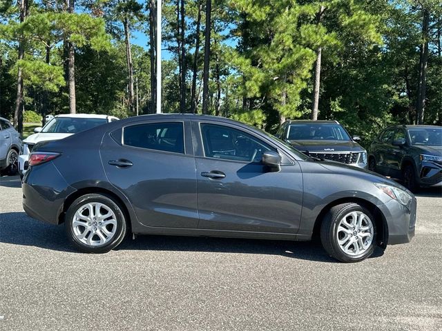 2017 Toyota Yaris iA Base