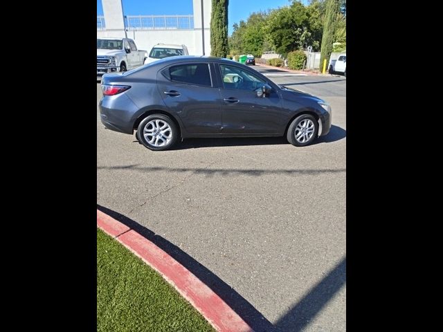 2017 Toyota Yaris iA Base