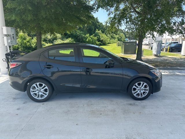 2017 Toyota Yaris iA Base