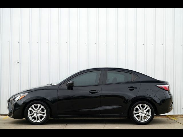 2017 Toyota Yaris iA Base