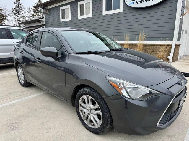 2017 Toyota Yaris iA Base