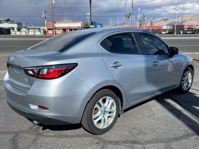 2017 Toyota Yaris iA 