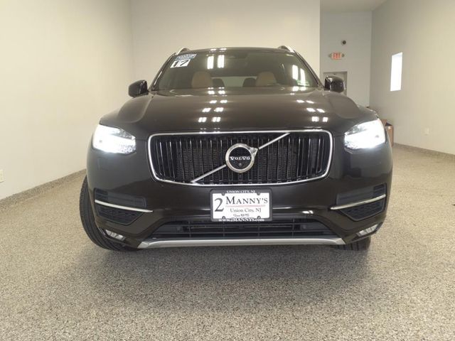 2017 Volvo XC90 Momentum