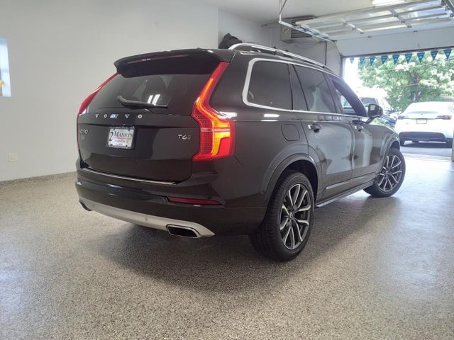 2017 Volvo XC90 Momentum