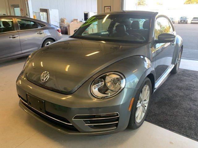 2017 Volkswagen Beetle 1.8T SE