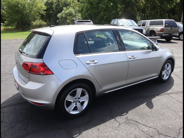 2017 Volkswagen Golf SEL