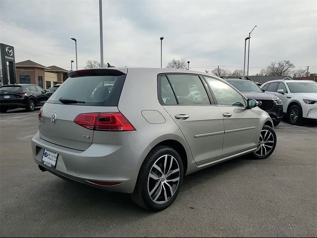 2017 Volkswagen Golf SE