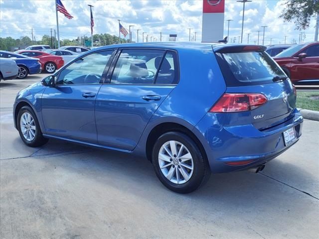 2017 Volkswagen Golf 