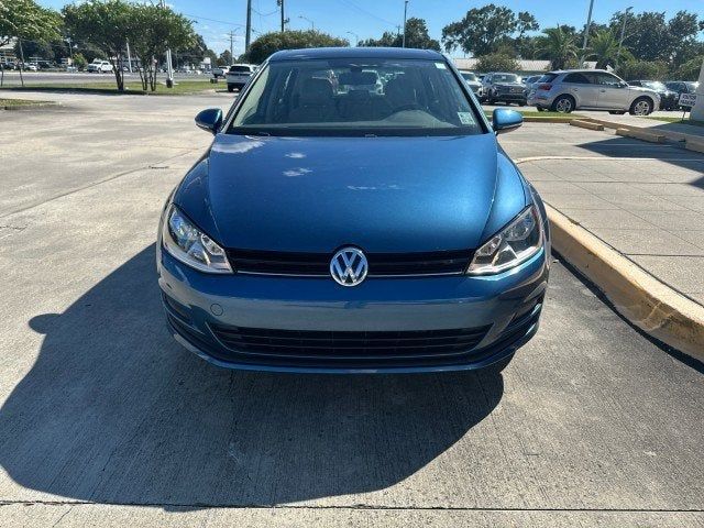 2017 Volkswagen Golf 