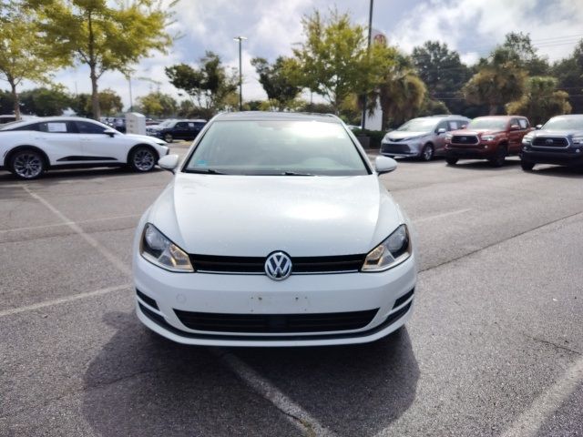 2017 Volkswagen Golf SE