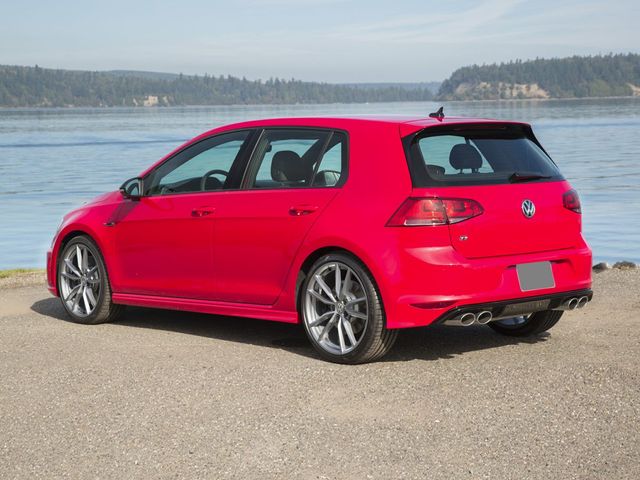 2017 Volkswagen Golf Wolfsburg Edition