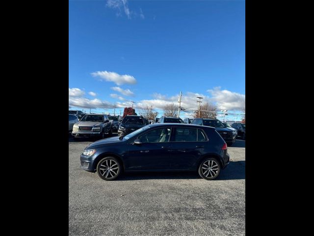 2017 Volkswagen Golf SE