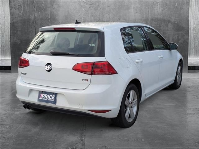 2017 Volkswagen Golf SE