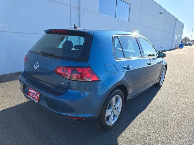 2017 Volkswagen Golf SE