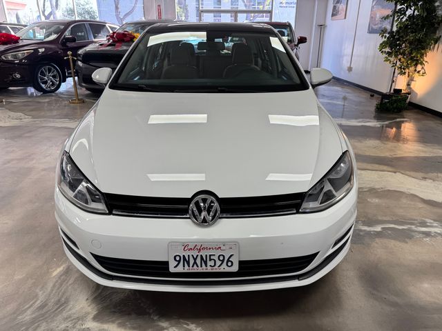 2017 Volkswagen Golf SE