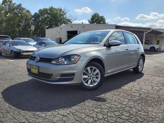 2017 Volkswagen Golf S