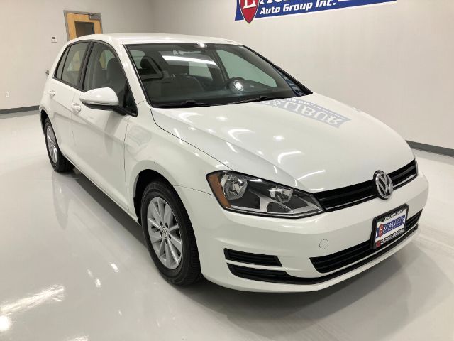 2017 Volkswagen Golf S