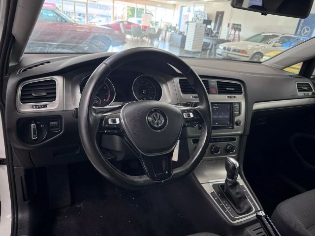 2017 Volkswagen Golf S