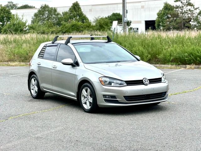 2017 Volkswagen Golf Wolfsburg Edition