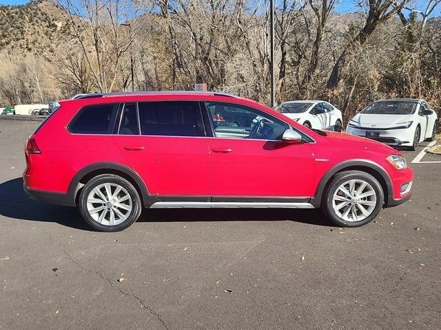 2017 Volkswagen Golf Alltrack S