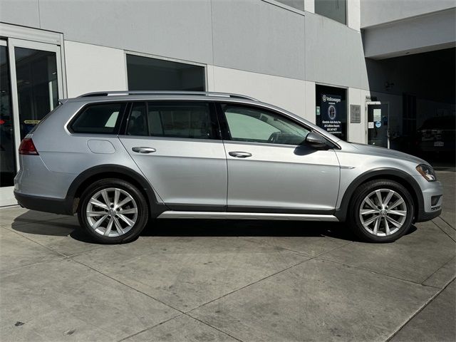 2017 Volkswagen Golf Alltrack SE