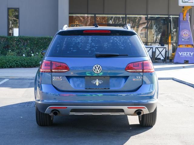 2017 Volkswagen Golf Alltrack SE