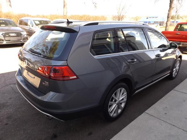 2017 Volkswagen Golf Alltrack SE