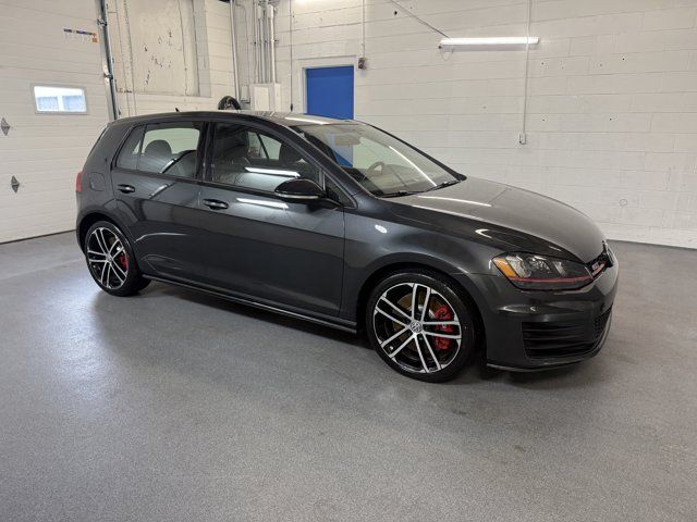 2017 Volkswagen Golf GTI Sport