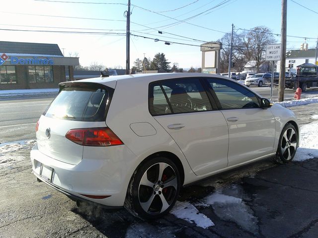 2017 Volkswagen Golf GTI SE