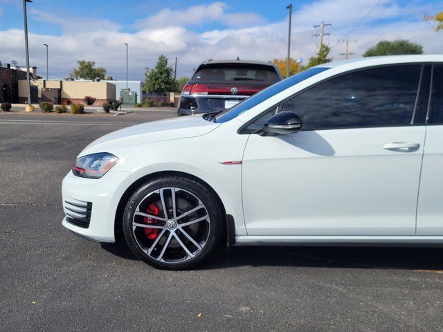 2017 Volkswagen Golf GTI Sport