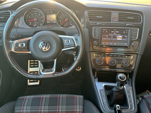 2017 Volkswagen Golf GTI Autobahn