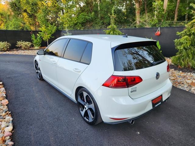 2017 Volkswagen Golf GTI S