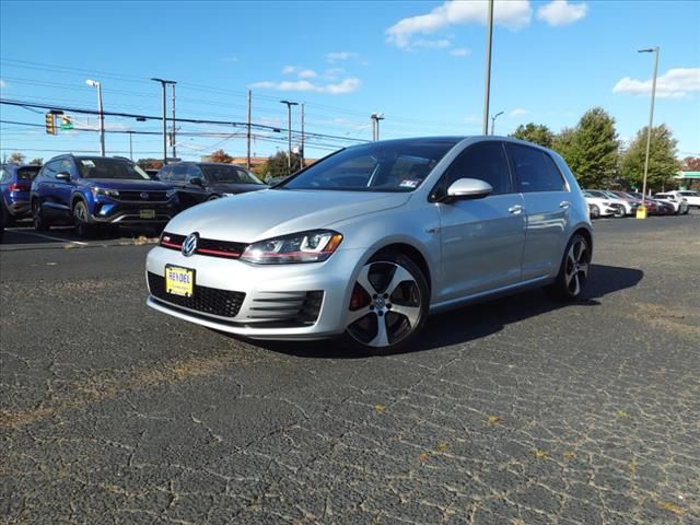 2017 Volkswagen Golf GTI SE