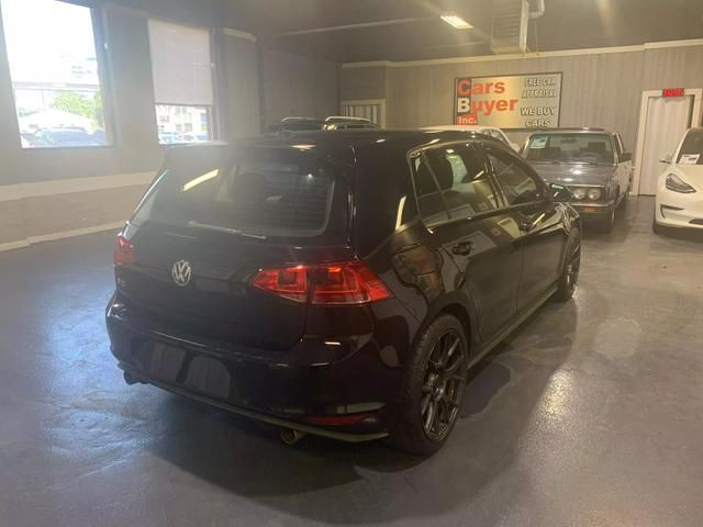 2017 Volkswagen Golf GTI SE