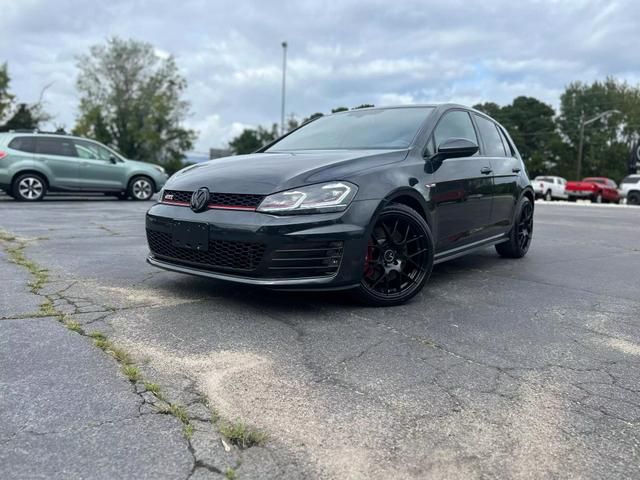 2017 Volkswagen Golf GTI SE