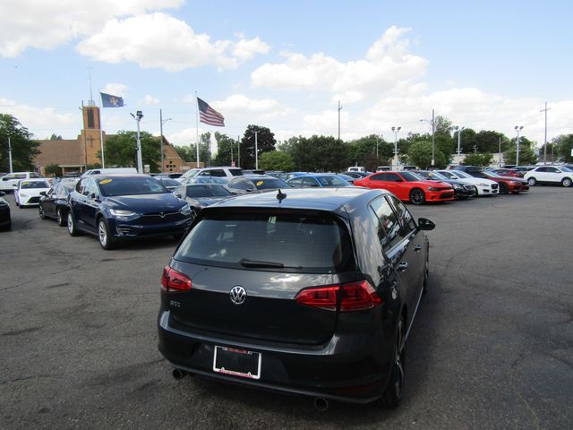 2017 Volkswagen Golf GTI S