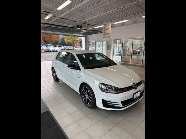 2017 Volkswagen Golf GTI Sport