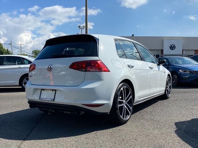 2017 Volkswagen Golf GTI Sport