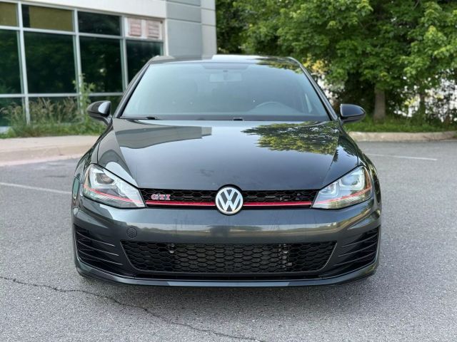 2017 Volkswagen Golf GTI Sport