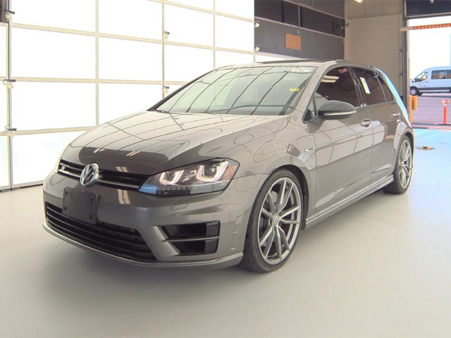 2017 Volkswagen Golf R Base