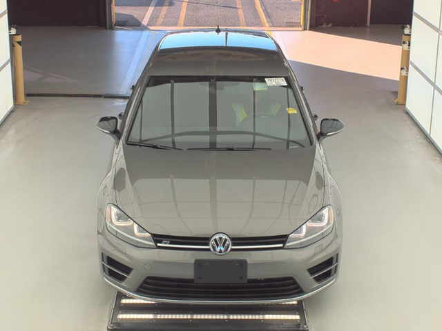 2017 Volkswagen Golf R Base