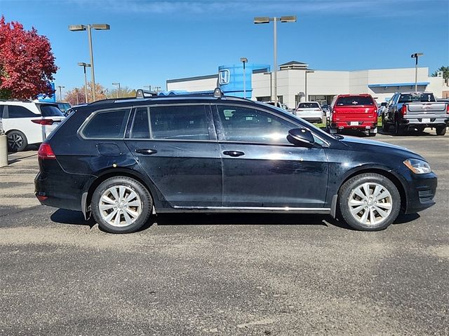 2017 Volkswagen Golf SportWagen S